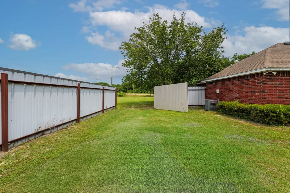601 Houston School Road Red Oak, TX 75154