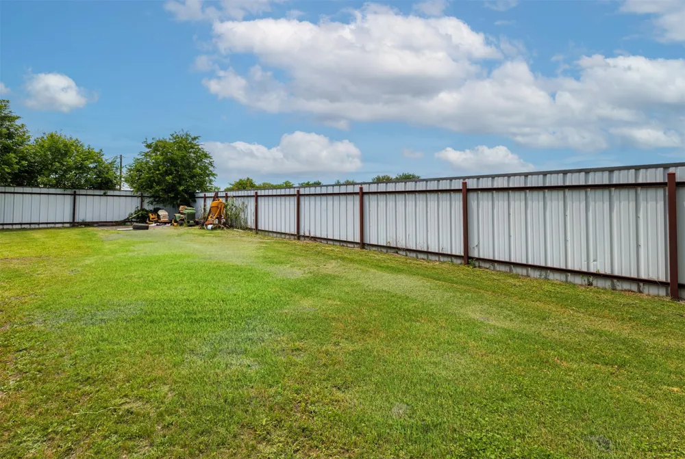 601 Houston School Road Red Oak, TX 75154