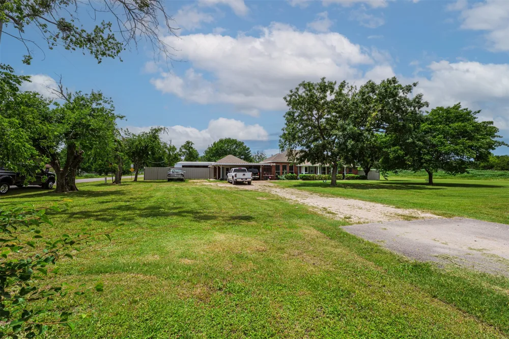 601 Houston School Road Red Oak, TX 75154