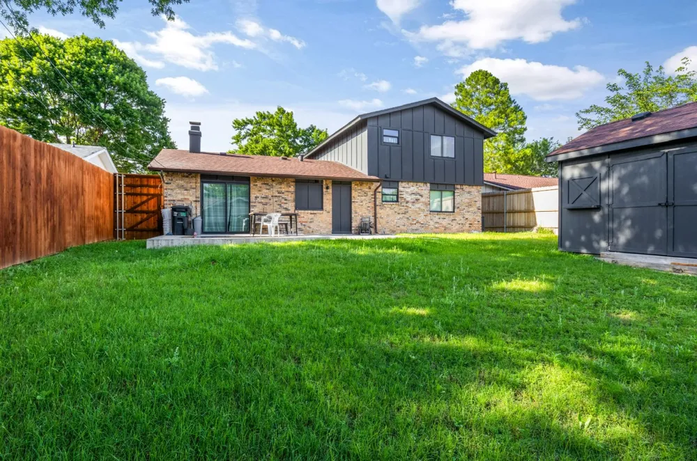 2304 Spanish Trail Irving, TX 75060