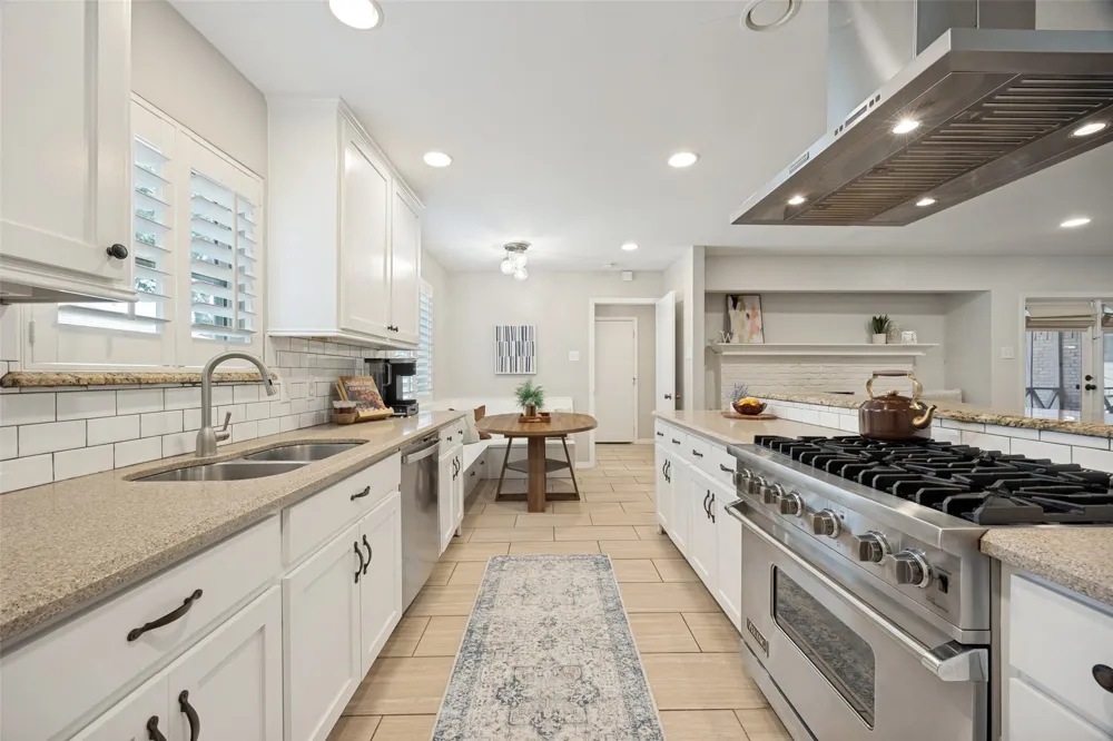 912 Vinecrest Lane Richardson, TX 75080