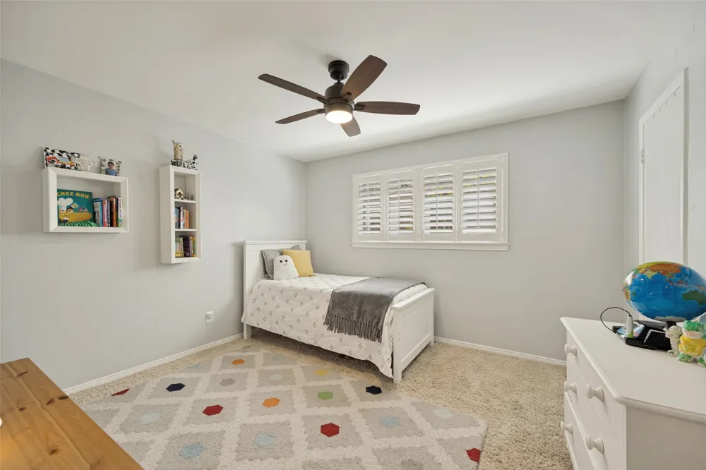 912 Vinecrest Lane Richardson, TX 75080