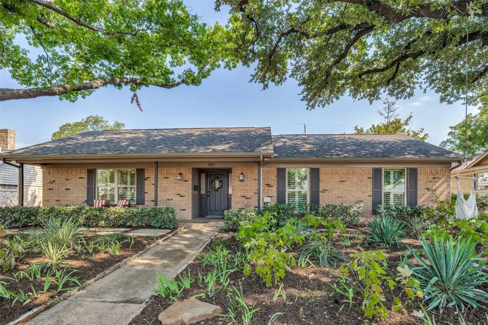 912 Vinecrest Lane Richardson, TX 75080