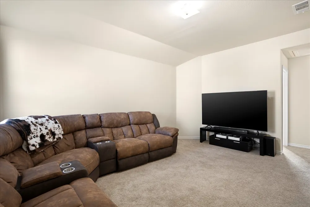 1604 Blue Jay Drive Ennis, TX 75119