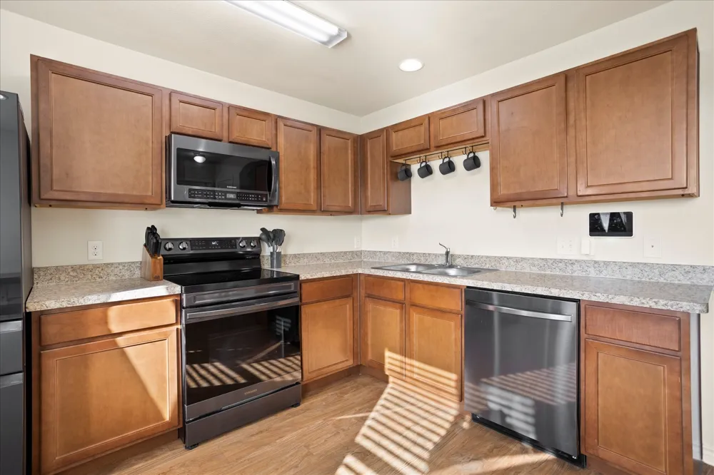 1604 Blue Jay Drive Ennis, TX 75119