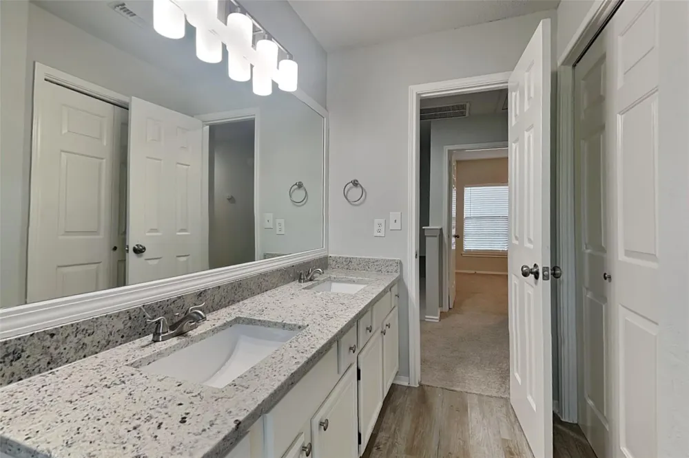 4012 Cedarwood Drive Pearland, TX 77584