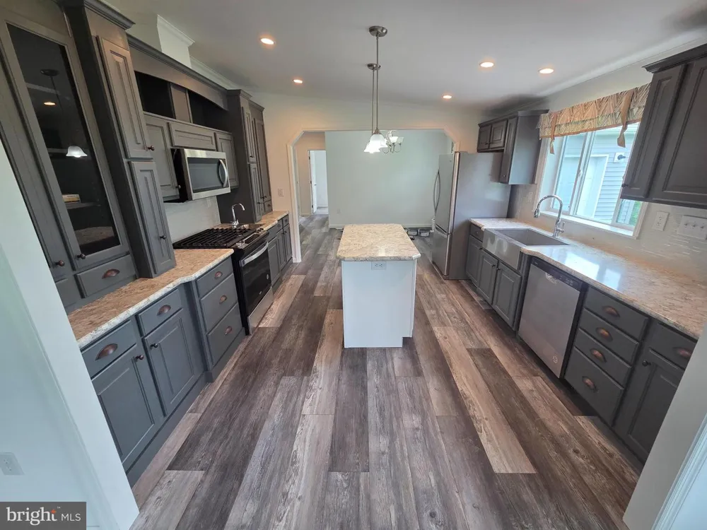 65 ASH ROAD Hamburg, PA 19526