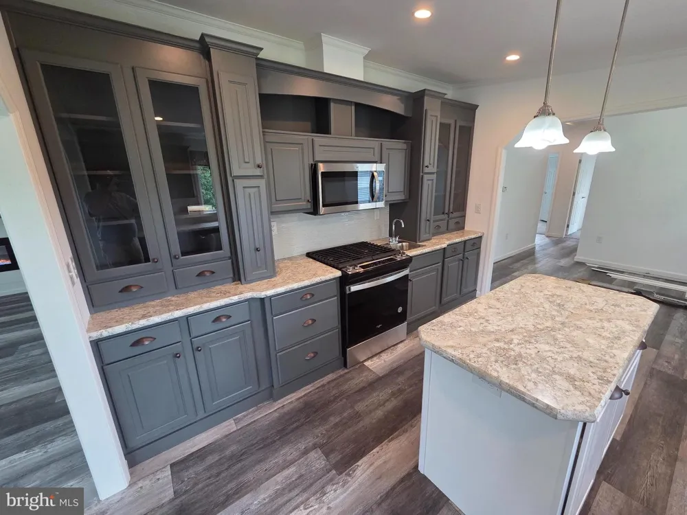 65 ASH ROAD Hamburg, PA 19526
