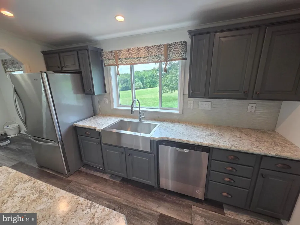 65 ASH ROAD Hamburg, PA 19526