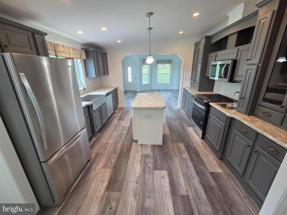 65 ASH ROAD Hamburg, PA 19526