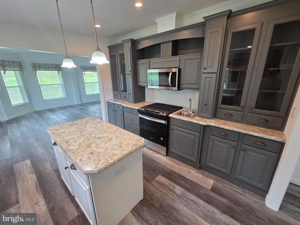 65 ASH ROAD Hamburg, PA 19526