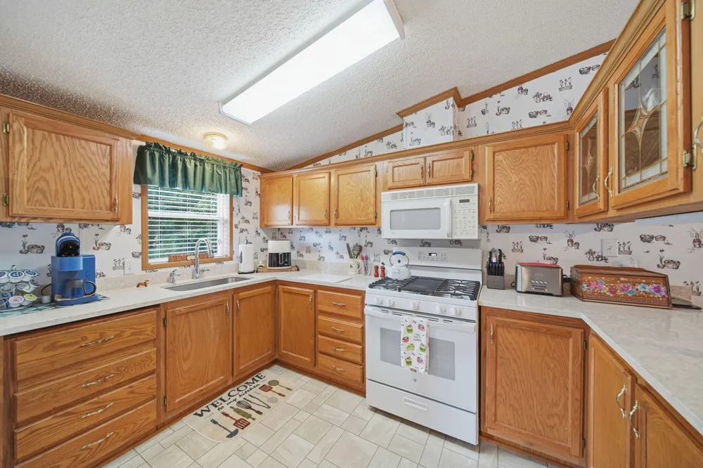 800 Missouri River Drive Adrian, MI 49221