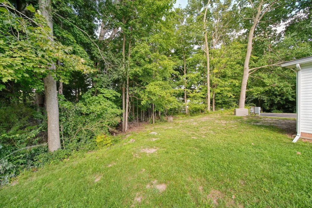 800 Missouri River Drive Adrian, MI 49221