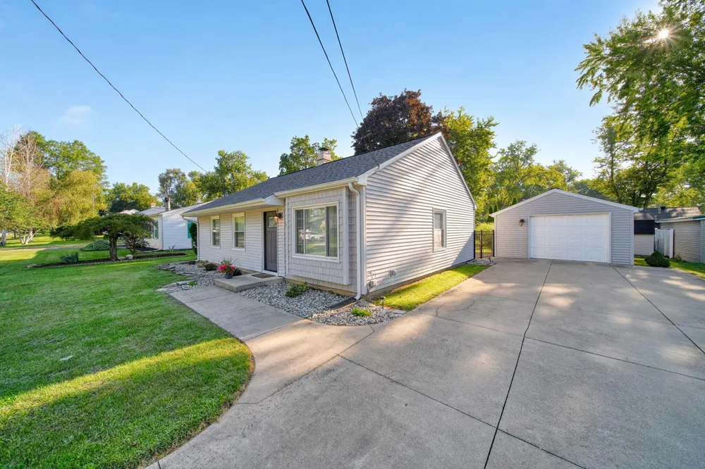 3451 Cambridge Avenue Jackson, MI 49203