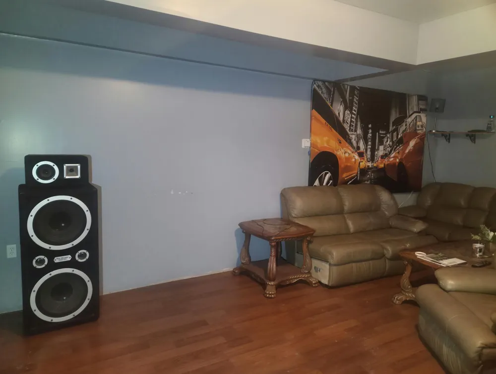 14318 E Jefferson Avenue Detroit, MI 48215