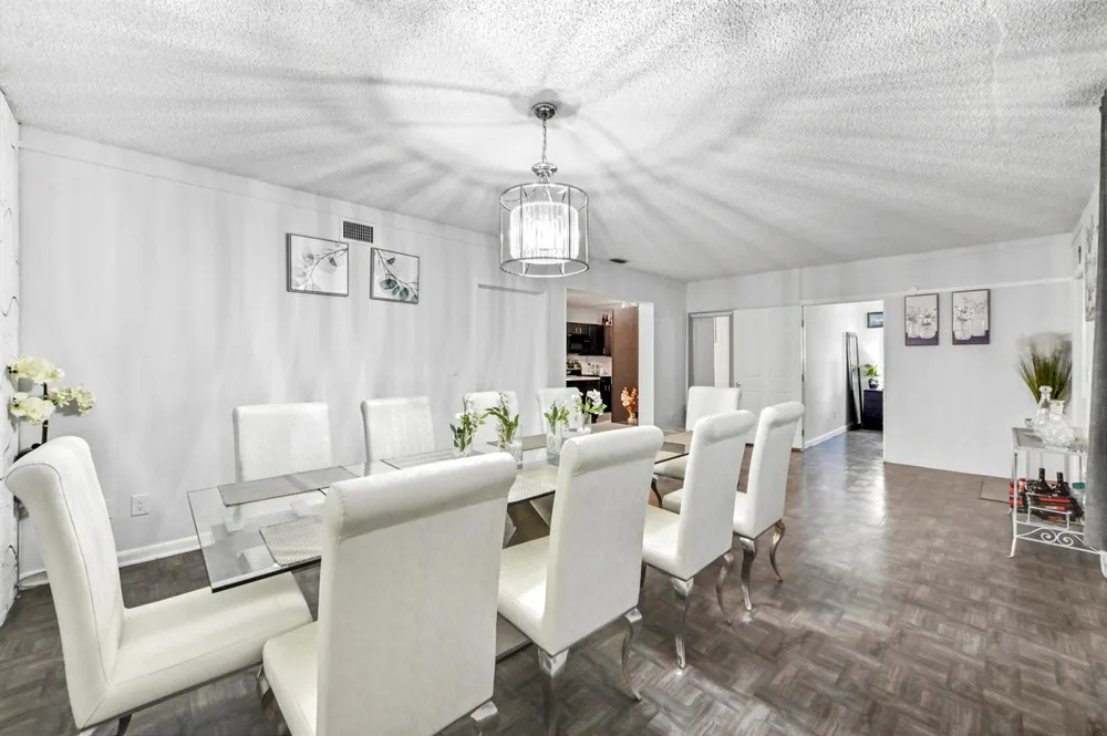 149 Cayman Drive Palm Springs, FL 33461