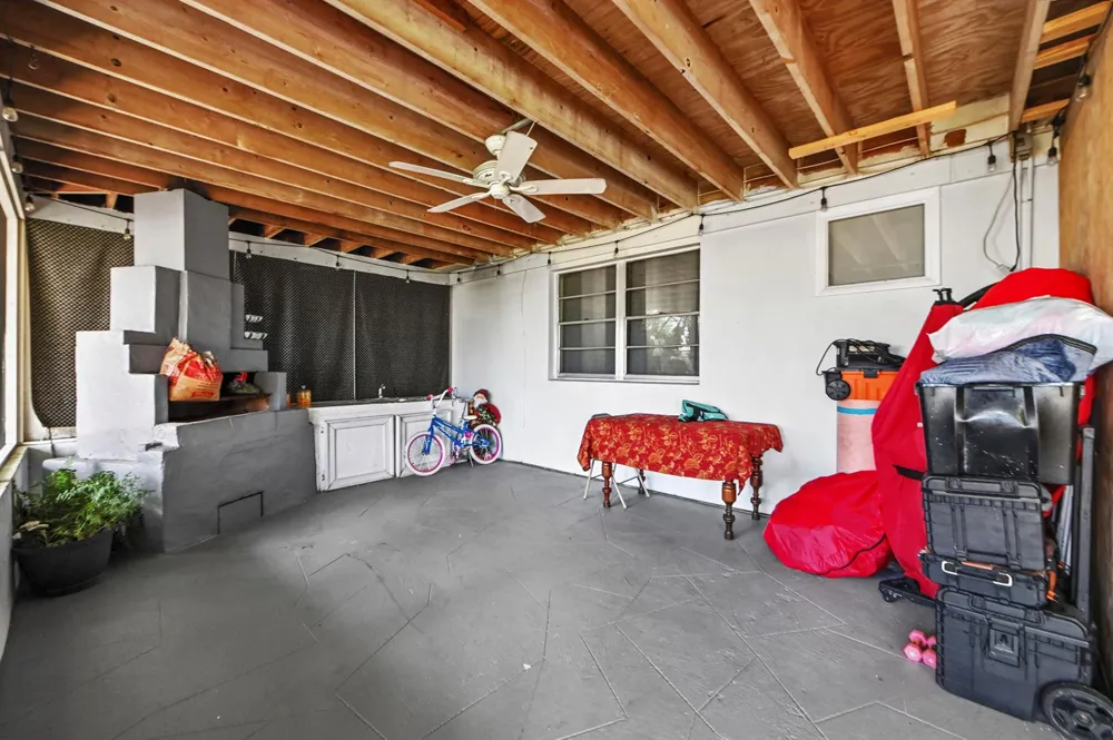 149 Cayman Drive Palm Springs, FL 33461