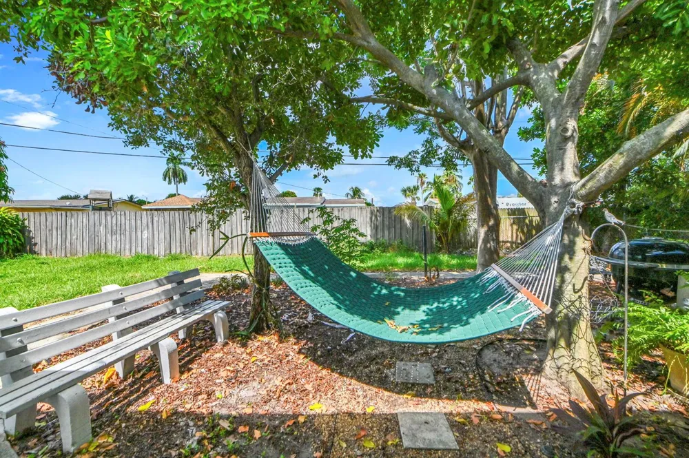 149 Cayman Drive Palm Springs, FL 33461