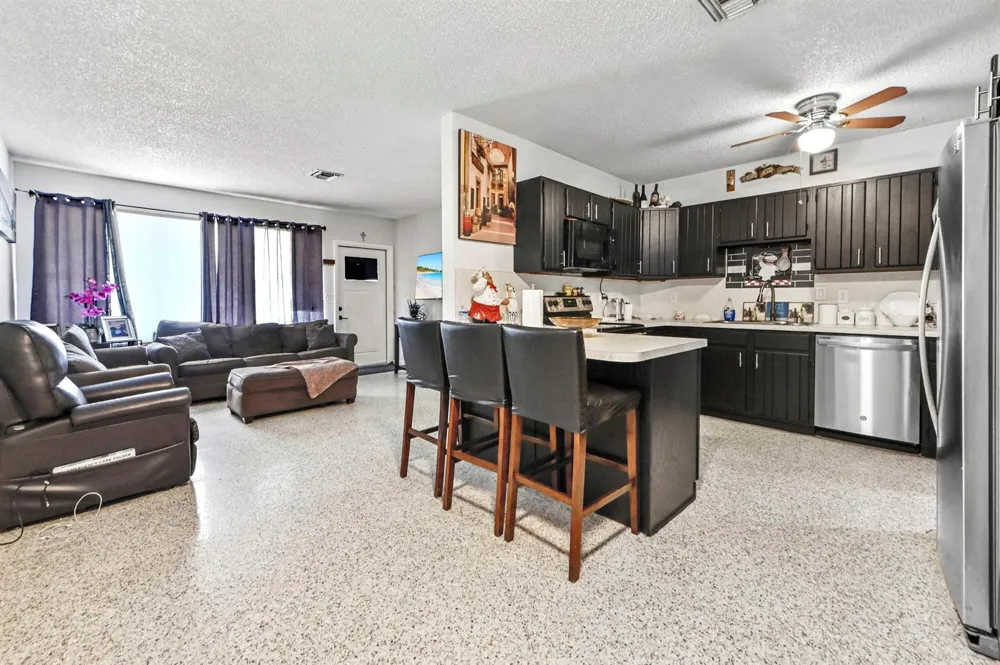 149 Cayman Drive Palm Springs, FL 33461