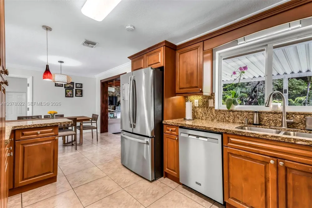 3551 SW 97th Ave Miami, FL 33165