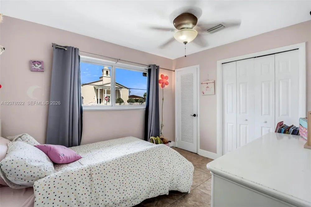 3551 SW 97th Ave Miami, FL 33165