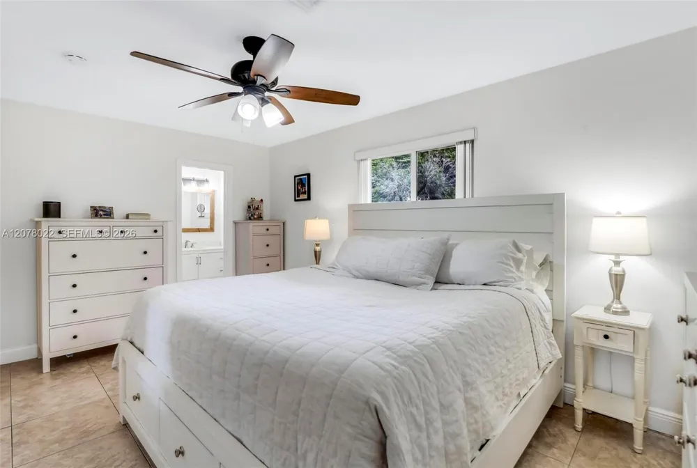 3551 SW 97th Ave Miami, FL 33165
