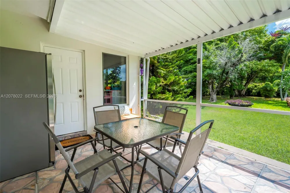 3551 SW 97th Ave Miami, FL 33165