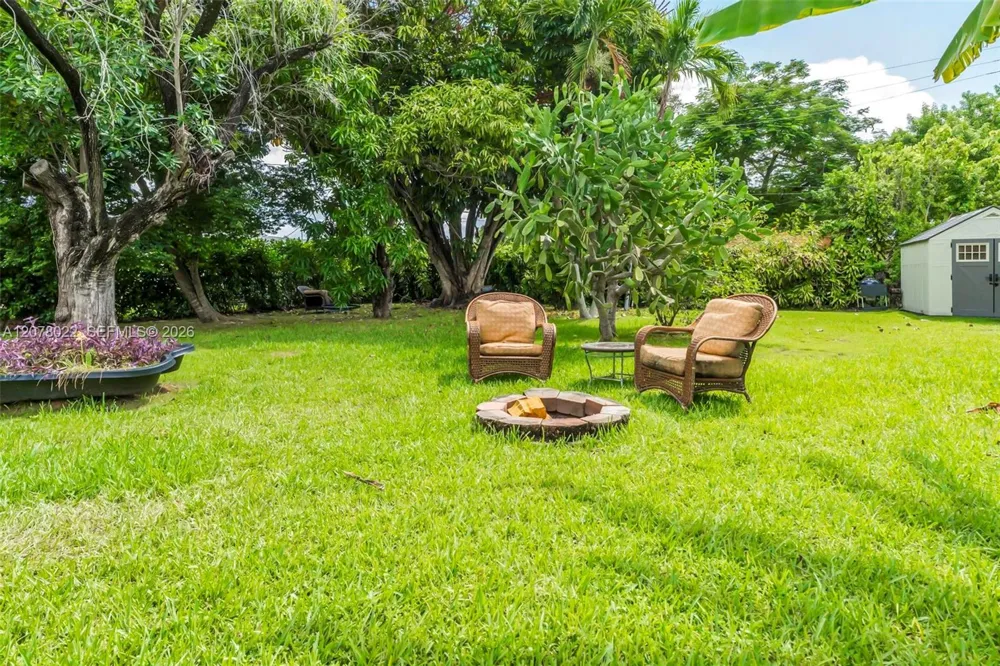 3551 SW 97th Ave Miami, FL 33165