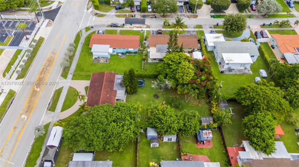 3551 SW 97th Ave Miami, FL 33165