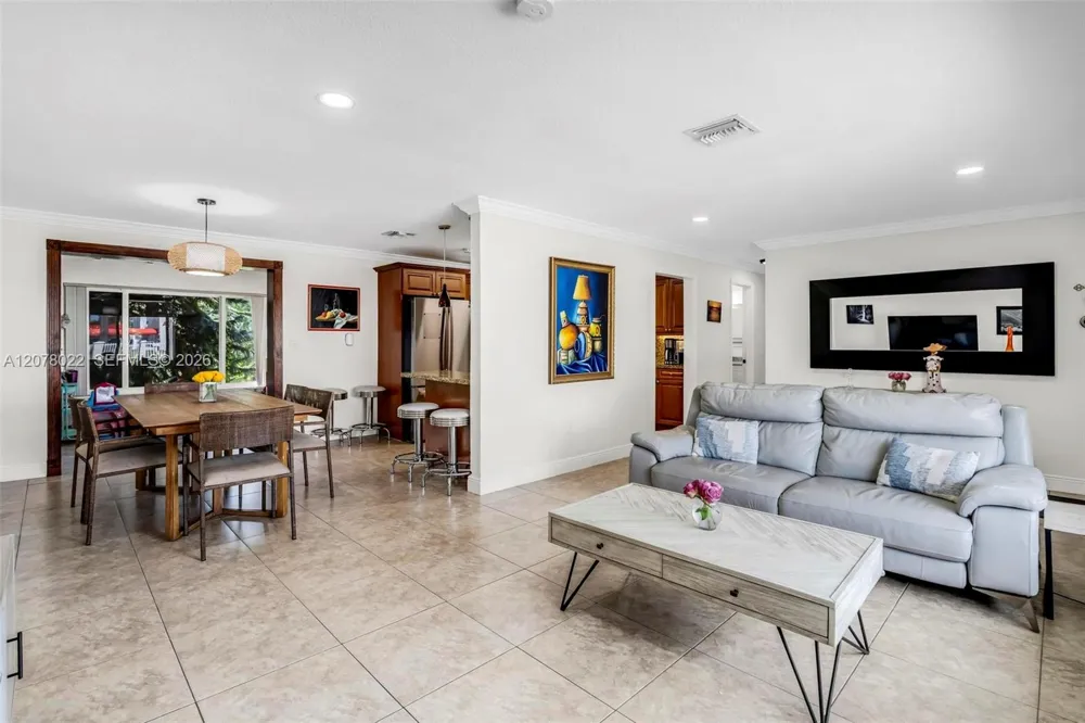 3551 SW 97th Ave Miami, FL 33165