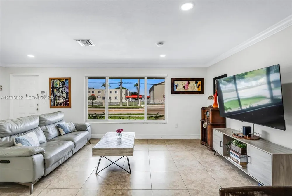 3551 SW 97th Ave Miami, FL 33165