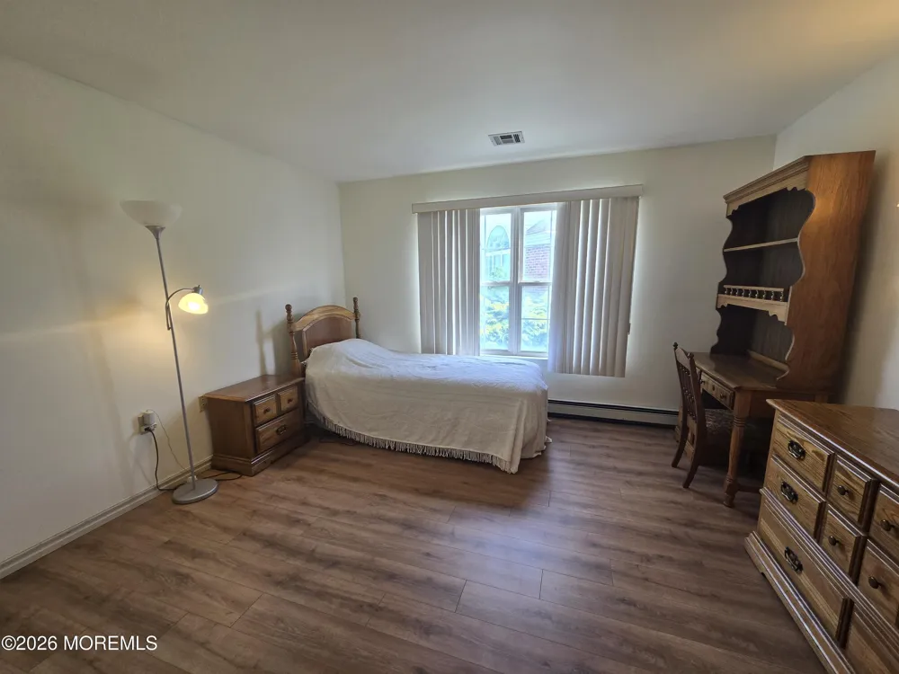 4 Cordoba Court Toms River, NJ 08757