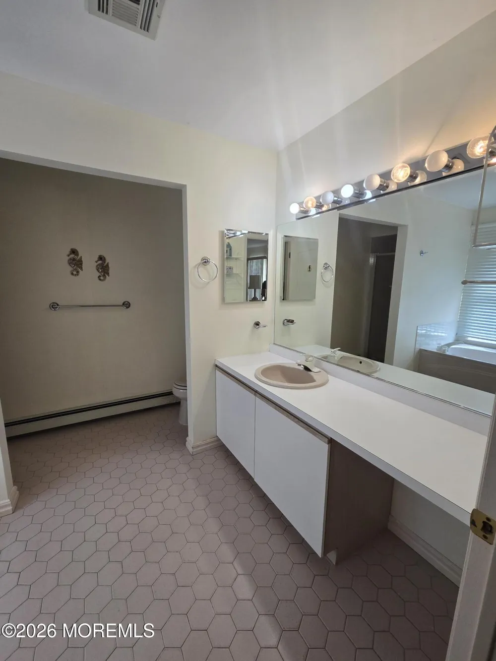 4 Cordoba Court Toms River, NJ 08757