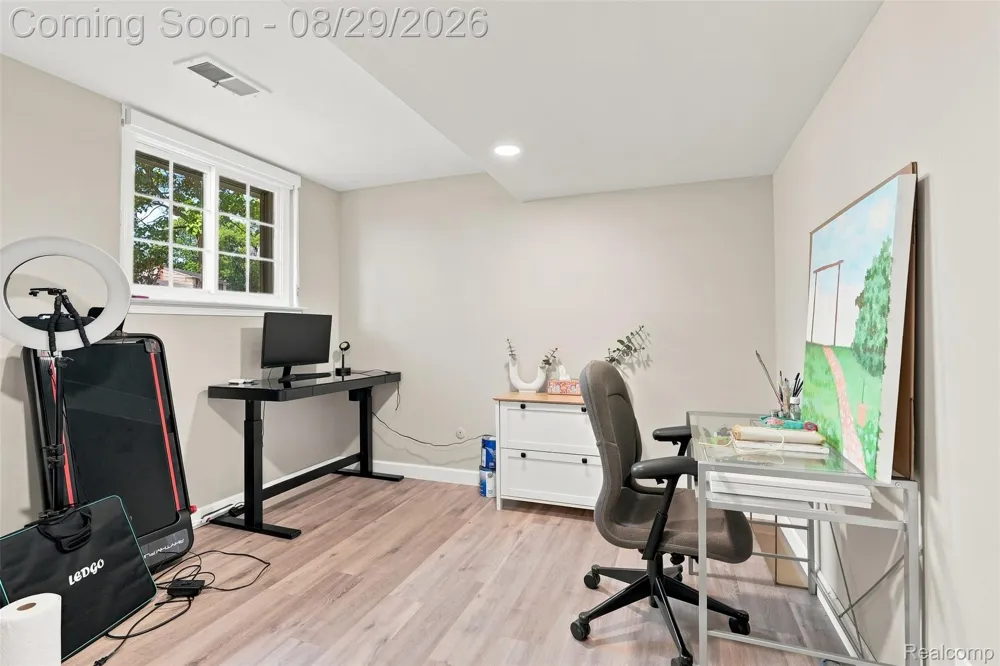4243 Iverness Lane West Bloomfield Charter Township, MI 48323