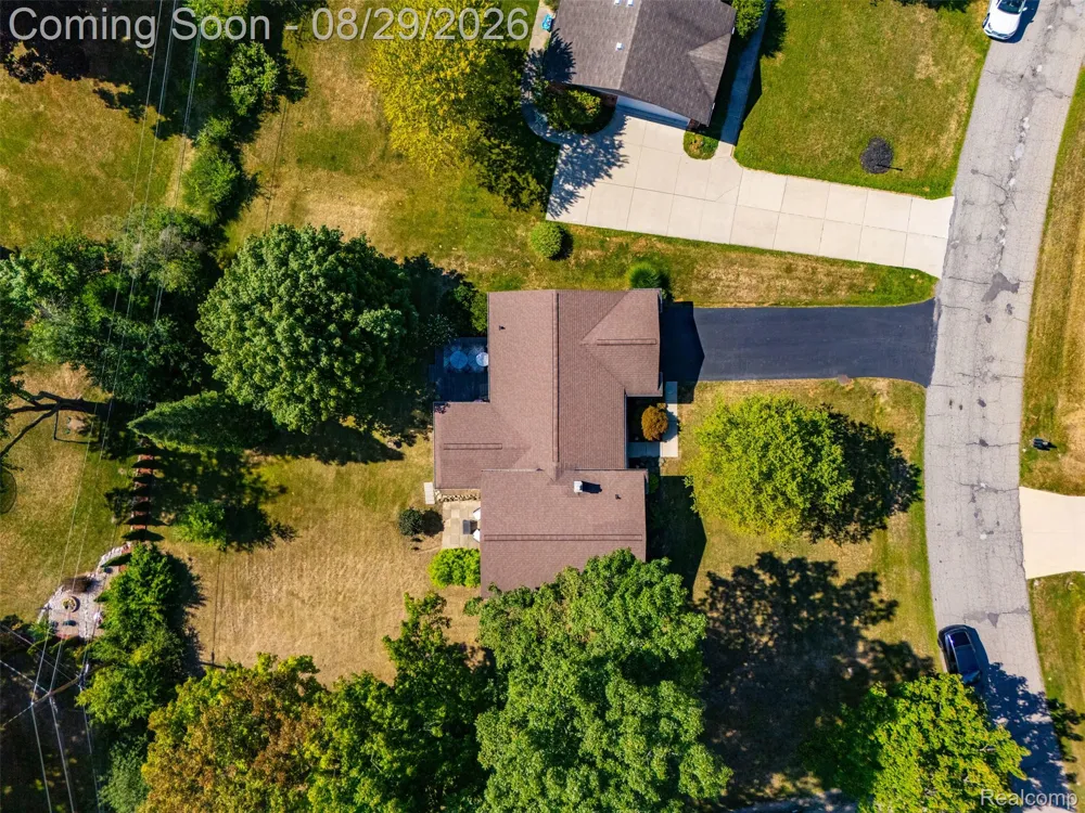 4243 Iverness Lane West Bloomfield Charter Township, MI 48323