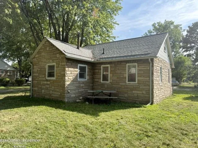 22485 Le Fever Avenue Warren City, MI 48091