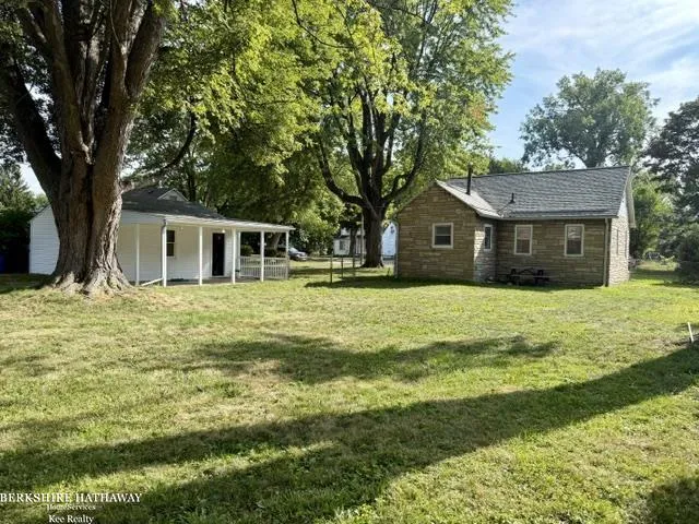 22485 Le Fever Avenue Warren City, MI 48091