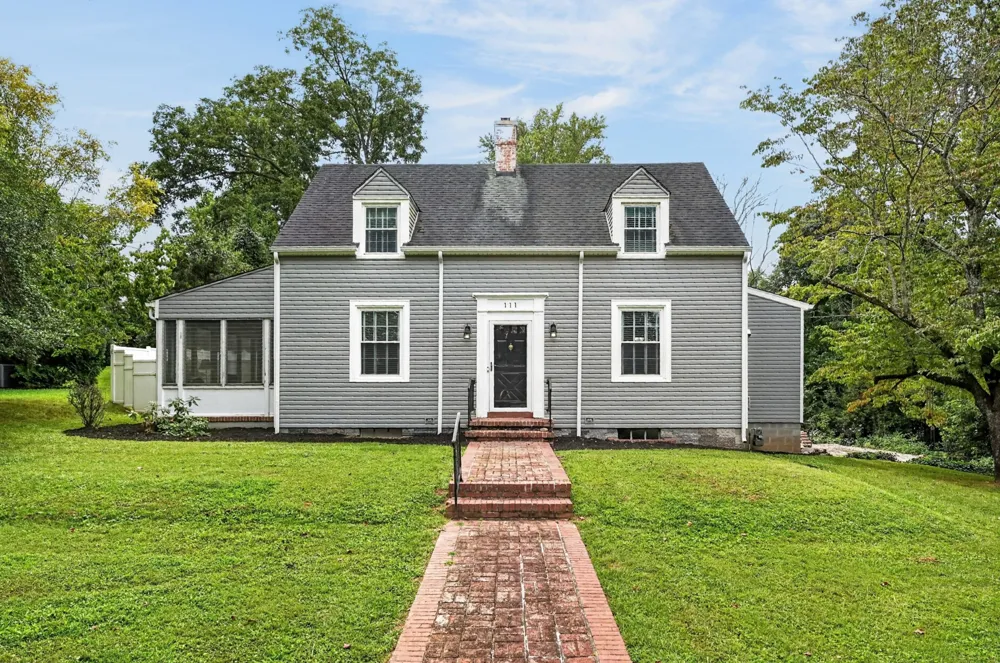 111 Westwood Dr McMinnville, TN 37110