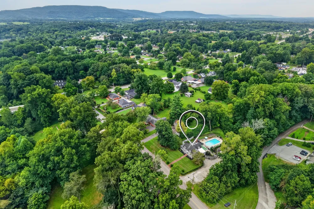111 Westwood Dr McMinnville, TN 37110