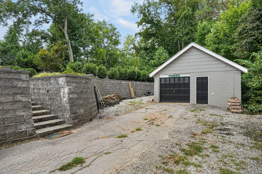 111 Westwood Dr McMinnville, TN 37110