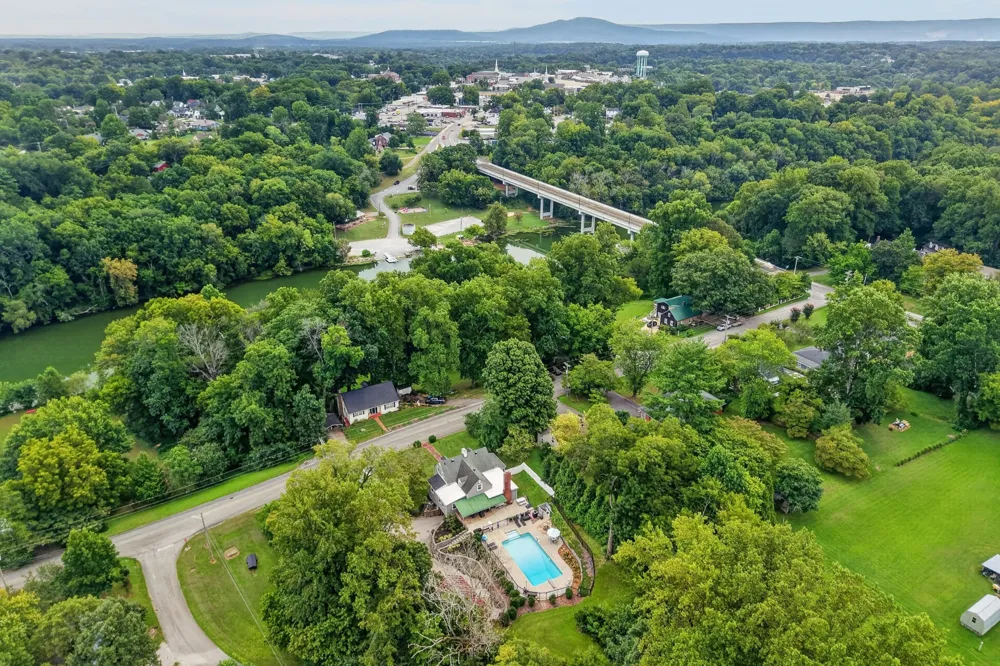 111 Westwood Dr McMinnville, TN 37110