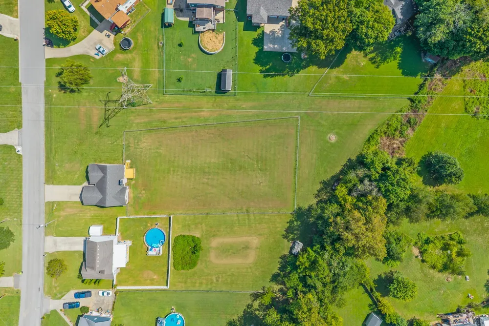 2432 Artie Manning Rd Clarksville, TN 37042