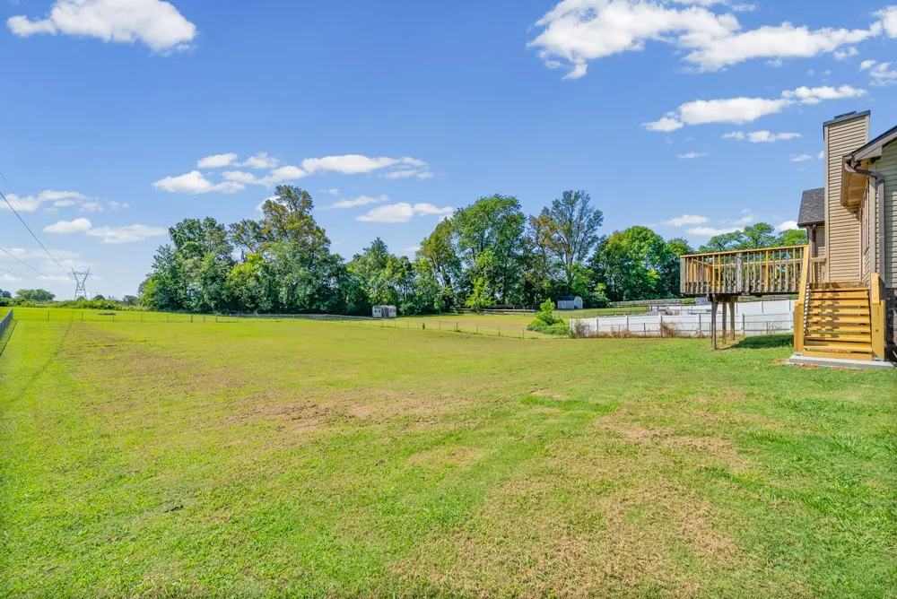 2432 Artie Manning Rd Clarksville, TN 37042