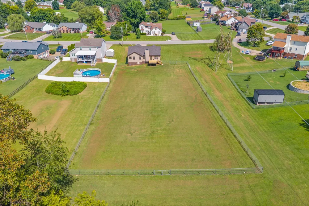 2432 Artie Manning Rd Clarksville, TN 37042