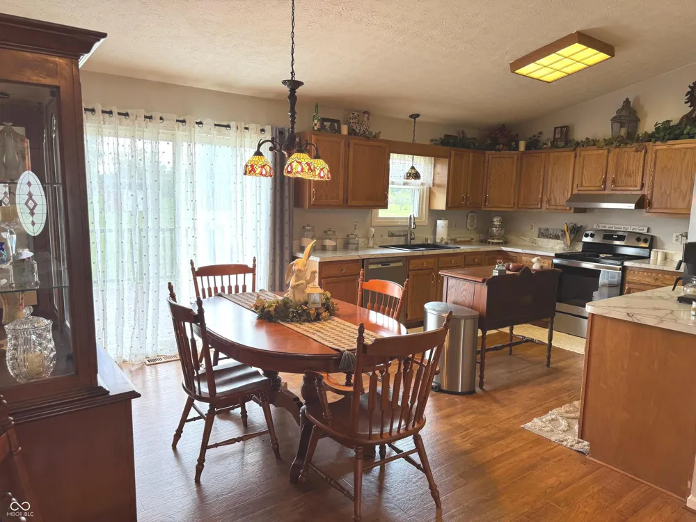 1105 Upland Court W Mooresville, IN 46158