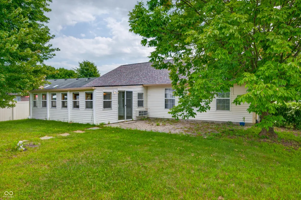 1240 Matthews Court Franklin, IN 46131