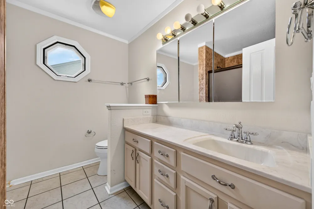 1240 Matthews Court Franklin, IN 46131