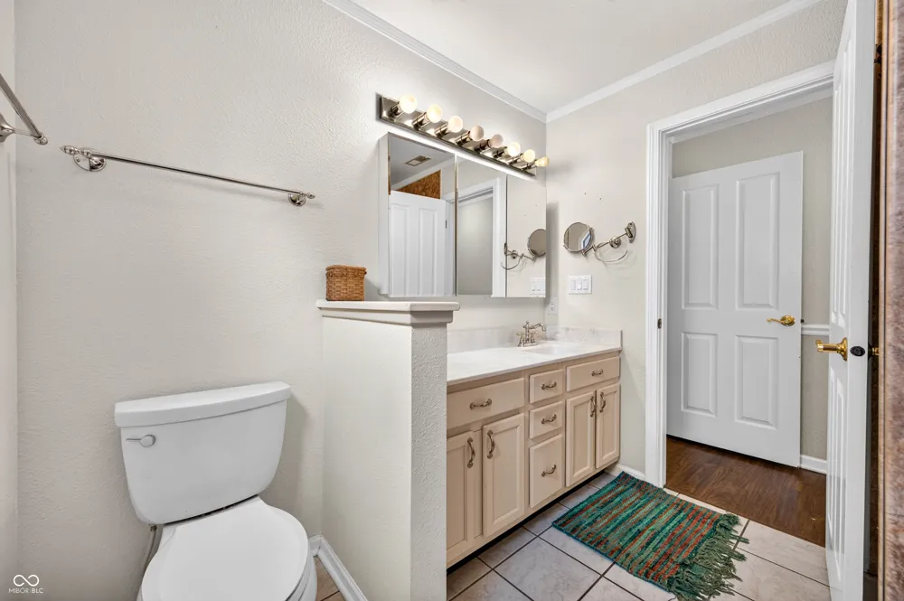 1240 Matthews Court Franklin, IN 46131