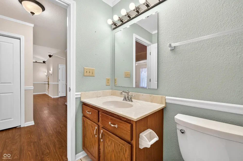 1240 Matthews Court Franklin, IN 46131