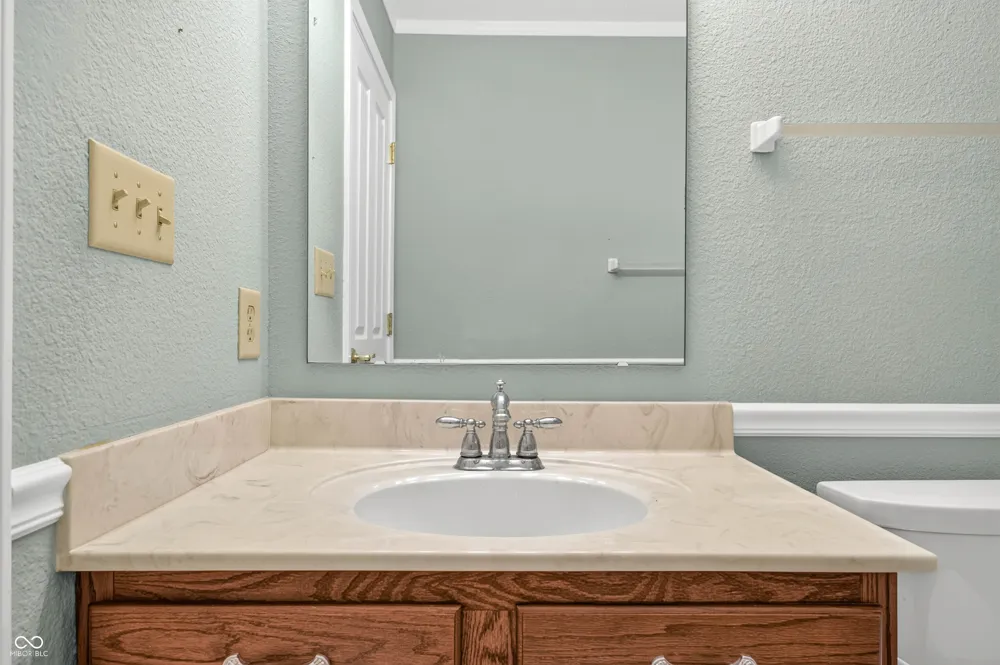 1240 Matthews Court Franklin, IN 46131